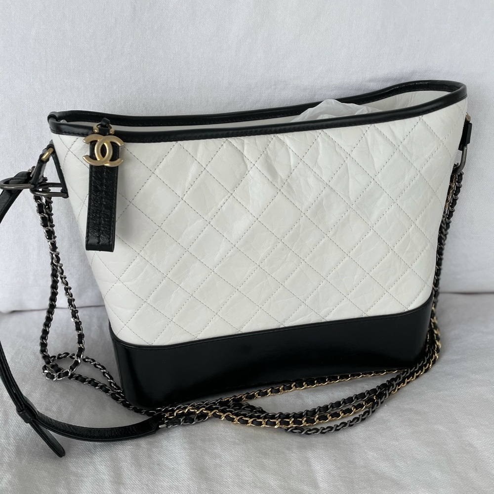 Chanel - Picture 11 of 12